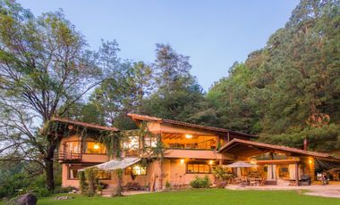 CASA EN RENTA, CON ENTORNO DE BOSQUE UBICADA EN PEÑA BLANCA
