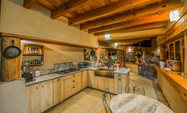 CASA EN RENTA, CON ENTORNO DE BOSQUE UBICADA EN PEÑA BLANCA
