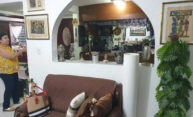 CASA EN VENTA LOMAS DE CORTES