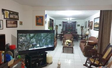 CASA EN VENTA LOMAS DE CORTES