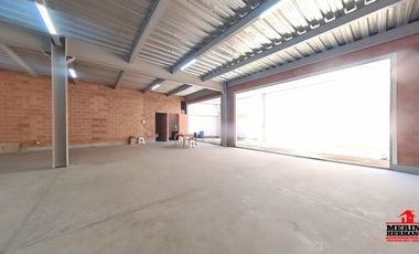 bodega en arriendo en la america. Cod A5520