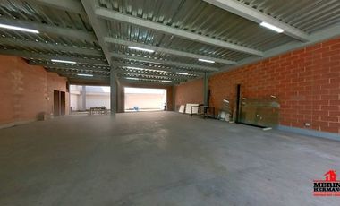 bodega en arriendo en la america. Cod A5520