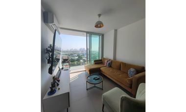AQUILO HERMOSO apartamento amoblado con gran vista en Altos Del Golf