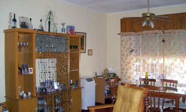 Casa en venta en Burzaco Este