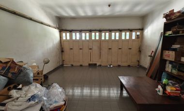 Rumah HOEK di Taman Giri Loka BSD City, bisa parkir 7 mobil