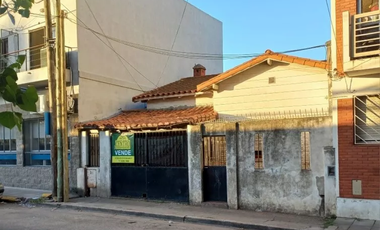 Chalet 4 Ambientes, Frente Estación