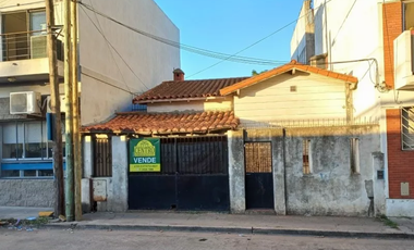 Chalet 4 Ambientes, Frente Estación