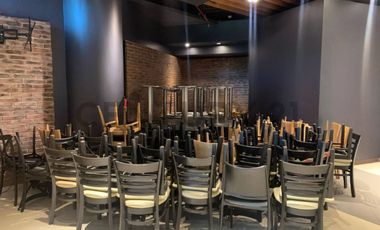 ARRIENDO LOCAL COMERCIAL PARQUE TITANIUM