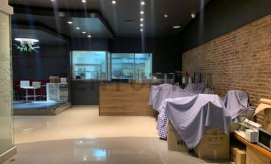 ARRIENDO LOCAL COMERCIAL PARQUE TITANIUM