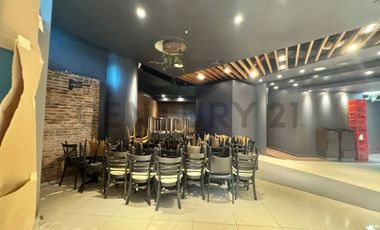 ARRIENDO LOCAL COMERCIAL PARQUE TITANIUM