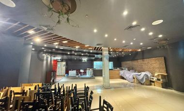 ARRIENDO LOCAL COMERCIAL PARQUE TITANIUM