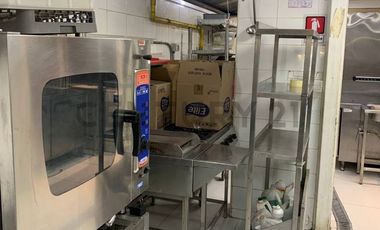 ARRIENDO LOCAL COMERCIAL PARQUE TITANIUM