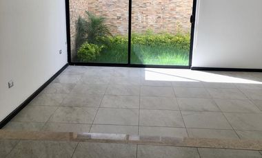 CASA EN RENTA EN  LOMAS DE ANGELOPOLIS PUEBLA $18,000