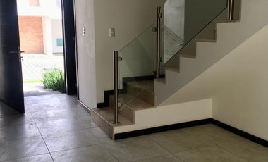 CASA EN RENTA EN  LOMAS DE ANGELOPOLIS PUEBLA $18,000