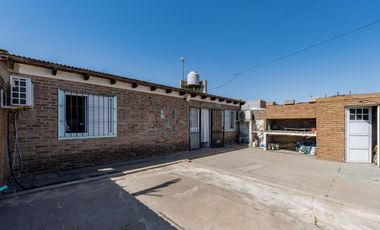 VENTA/PERMUTA - Casa - 1 dormitorio - Quincho - Arroyo Seco, Santa Fe.