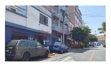 Se Vende Terreno De 300 M2 En Zona Comercial De Chacra Ríos Sur En Cuadrante De Avs Tingo María Y Venezuela