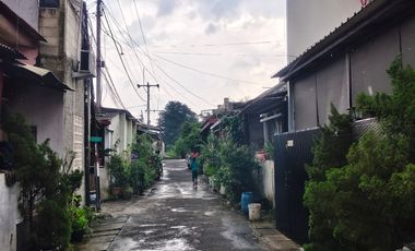 Rumah 2 Lt Strategis 7 Mnt ke Pintu Tol Margonda 3 Hadap Utara J-45576