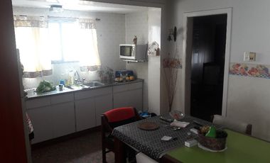 Casa en venta en Quilmes Centro