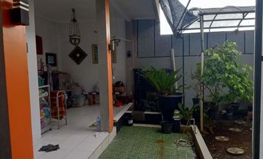 Rumah Bagus 2 Lantai Strategis Siap Huni dekat Pasar Atas di Cimahi Tengah