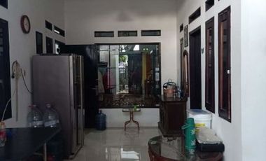 Rumah Bagus 2 Lantai Strategis Siap Huni dekat Pasar Atas di Cimahi Tengah