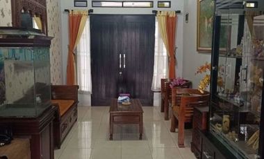 Rumah Bagus 2 Lantai Strategis Siap Huni dekat Pasar Atas di Cimahi Tengah