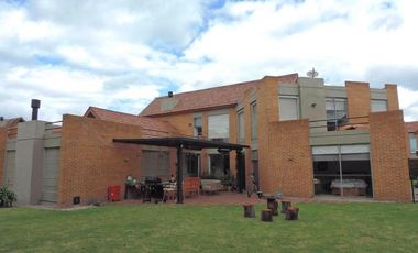 casa condominio en venta en san simon  robles. Cod V2353