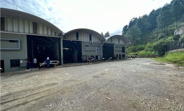 SE VENDE BODEGA RENTANDO EN BELLO LA MEDELLIN BOGOTA