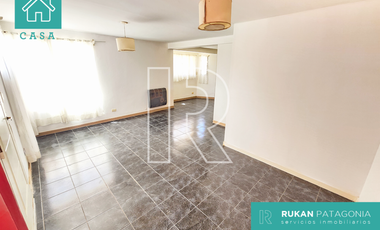 #VentaRUKAN | Casa de 3 Ambientes + 2 Departamentos | Barrio VISTA HERMOSA | Calle CABO 1º BENITEZ | Caleta Olivia.-