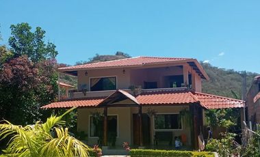 Encantadora propiedad en renta con amplio garaje y comodidades en Ceibopamba Malacatos