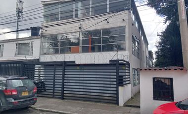 oficina en arriendo en la patria. Cod A117096
