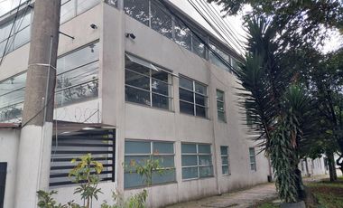 oficina en arriendo en la patria. Cod A117096