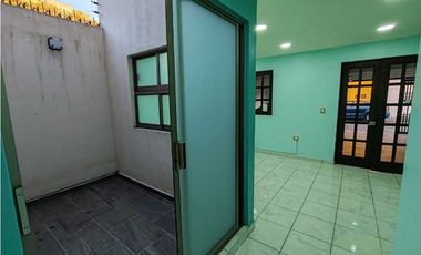 Local comercial en RENTA planta baja frente a Secretaria de cultura  x
