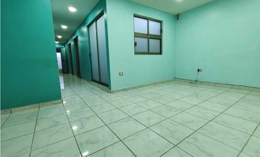 Local comercial en RENTA planta baja frente a Secretaria de cultura  x