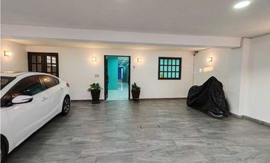 Local comercial en RENTA planta baja frente a Secretaria de cultura  x