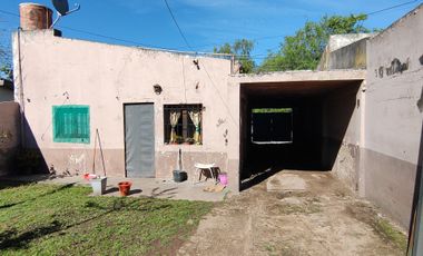 VENDO CASA EN QUEQUEN