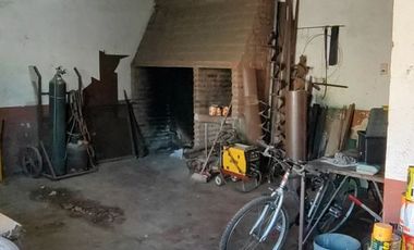 VENDO CASA EN QUEQUEN