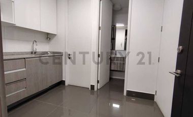 AMPLIA OFICINA EN ARRIENDO EN EXCLUSIVO SECTOR DE LA DEHESA