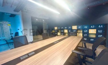 AMPLIA OFICINA EN ARRIENDO EN EXCLUSIVO SECTOR DE LA DEHESA