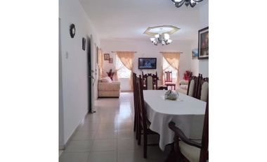 SE VENDE CASA 4 RECAMARAS + ESTUDIO CON TERRENO EN LAS CUMBRES