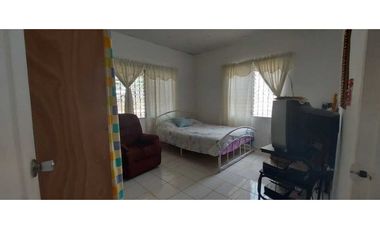 SE VENDE CASA 4 RECAMARAS + ESTUDIO CON TERRENO EN LAS CUMBRES