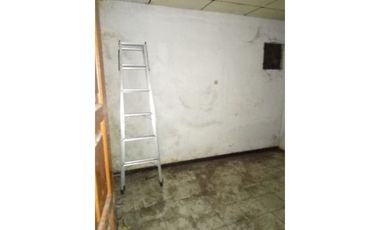 Dijual murah rumah lama di Johar Baru dekat Monas