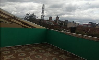 SE VENDE CASA COMERCIAL EN EL CENTRO DE ZIPAQUIR