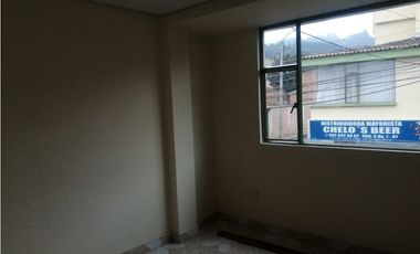 SE VENDE CASA COMERCIAL EN EL CENTRO DE ZIPAQUIR
