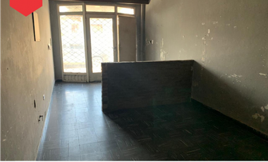 LOCAL CON DEPOSITO (Calle 28 e/19 y 21)