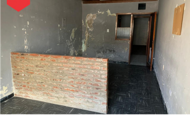 LOCAL CON DEPOSITO (Calle 28 e/19 y 21)