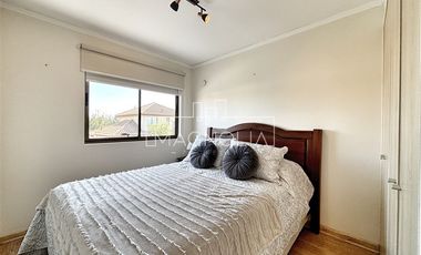 Casa en venta de 3 dorm. en Colina