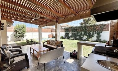 Casa en venta de 3 dorm. en Colina