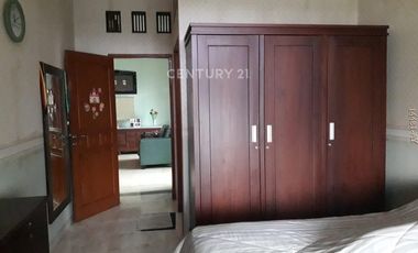 Rumah Hoek Nyaman Asri Halaman Luas Lokasi Strategis Di Cimahi