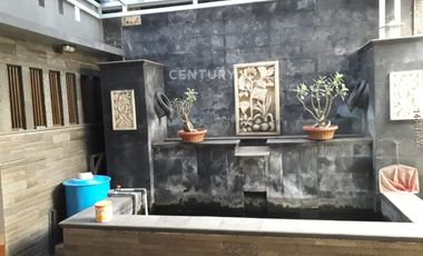 Rumah Hoek Nyaman Asri Halaman Luas Lokasi Strategis Di Cimahi