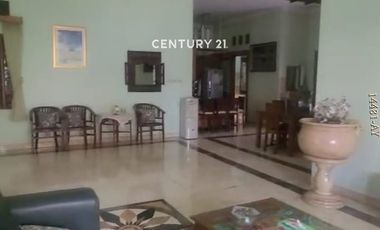 Rumah Hoek Nyaman Asri Halaman Luas Lokasi Strategis Di Cimahi